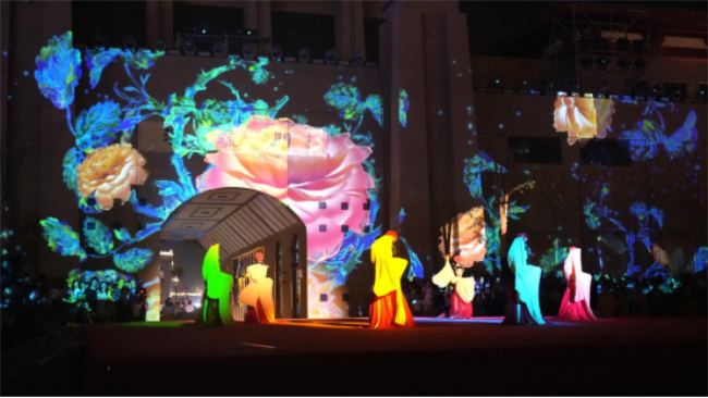 The Wensu Ancient City Projection Show uses the Wincomnke Krinda projector